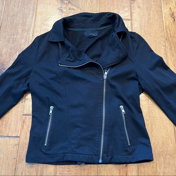 Forever 21 xxi Fabric Moto Jacket with Asymmetrical Zipper and Zipper Pockets - Picture 6 of 8